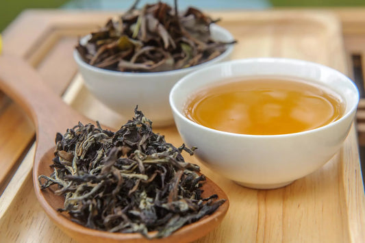 Čaj Oolong: Cesta medzi zeleným a čiernym svetom